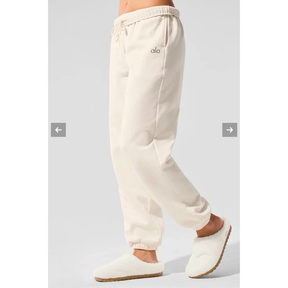 ALO YOGA ACCOLADE ATHELEISURE GORPCORE GYM STREETWEAR Y2K MINIMALIST